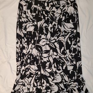 East 5th black & white skirt XL